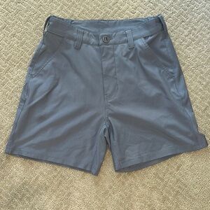 Huk youth xl shorts